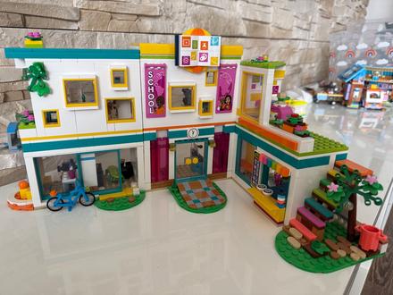 Lego friends medzinárodná škola, 