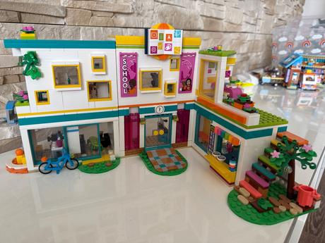 Lego friends medzinárodná škola, 