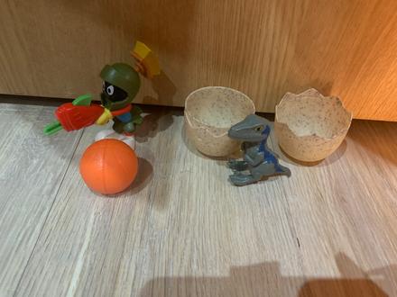 Hracky dinosaurus a ine,