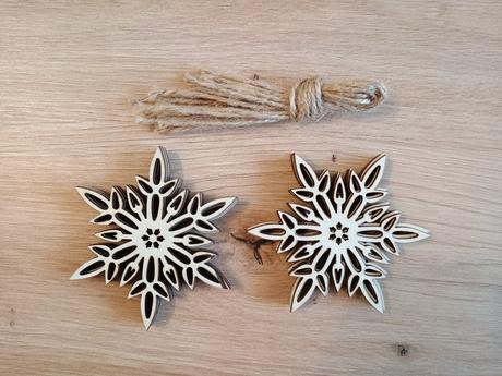 Vianočné ozdoby - snehové vločky ( drevené ), 