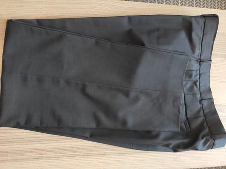 Tmavosedy oblek 54-56 top stav, c&a,54