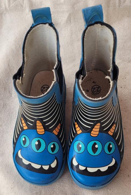 U&me poly gumáky, 22