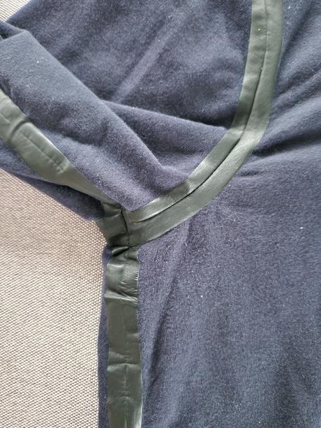 Mikina gaudi, gaudi,l