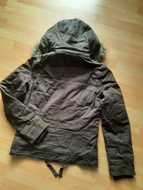 Dámska zimná bunda s kapucňou, m