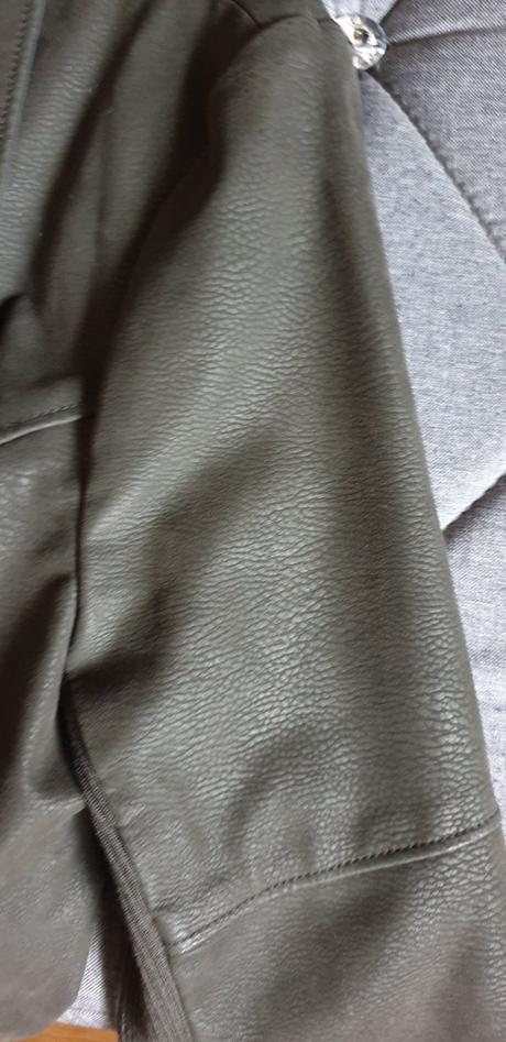 Prechodná bunda, 38