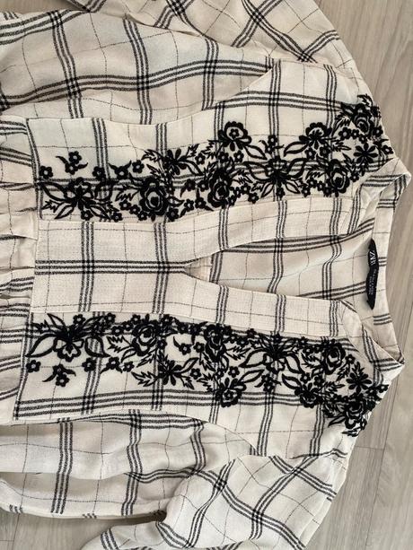 Zara šaty s výšivkou, zara,m