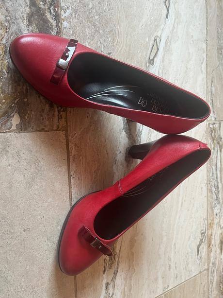 Červené kožené lodičky 37, lasocki,37