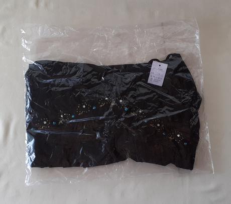 Elegantný čierny top, univerzálna veľkosť,