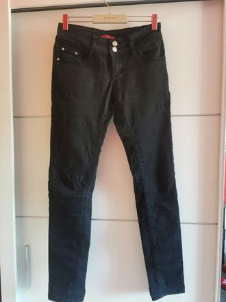 Dámske čierne rifle, s