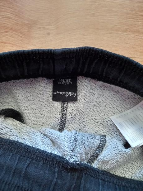 Kratasy 146/152, chapter young,146