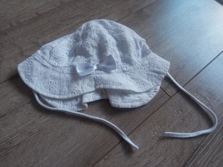 Dievčenský klobúčik, 68