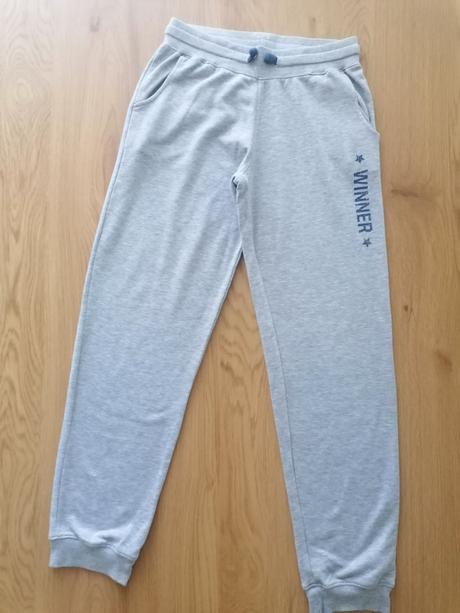 Sivé tepláky, pepperts,164