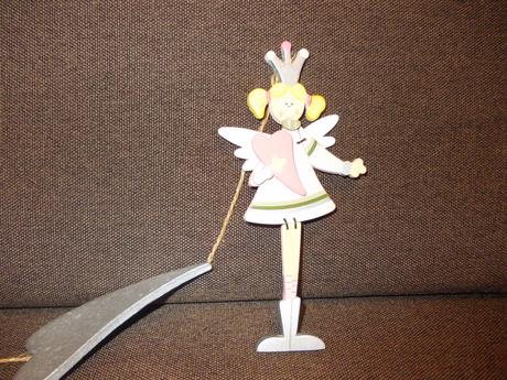 Závesná drevená princezná, 