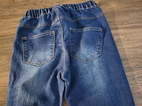 Džegíny, reserved,140