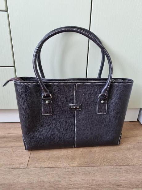 Kožená čierna kabelka guzini, 