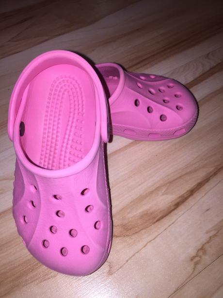 Crocs, crocs,25