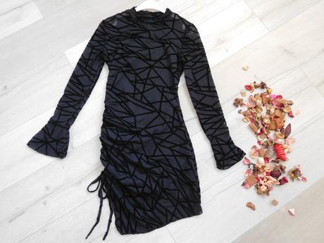 Čierne šatočky s,, s