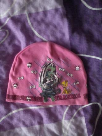 Monster high čiapka, 104