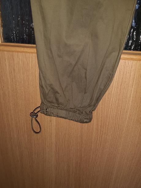 Nové nohavice, house,m