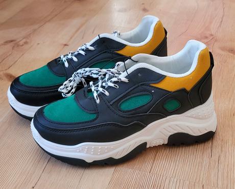 Botasky na platforme, 37