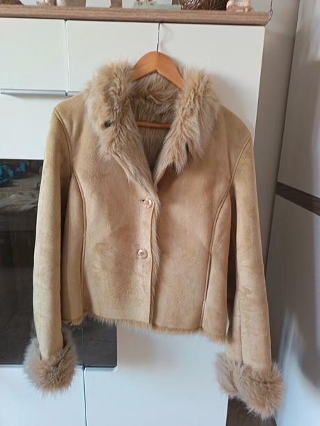 Damsky kratky kozustek, 40