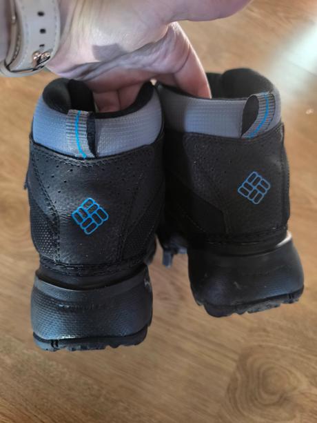 Snehule columbia, columbia,34