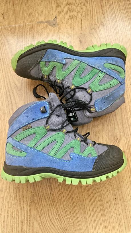 Detska zimna trekingova obuv, 33