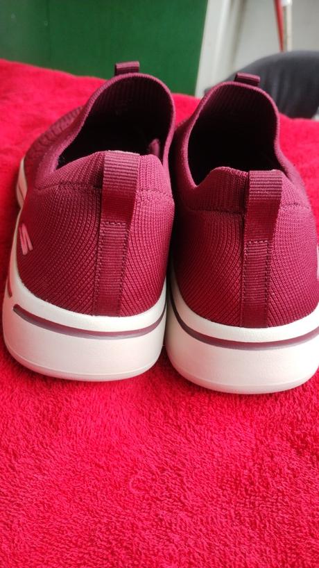 Tenisky, skechers,40