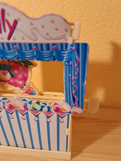 Barbie shelly surprise birthday playset, 