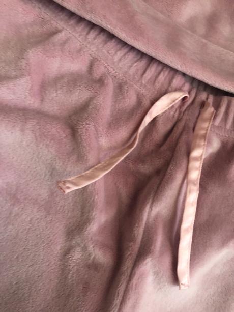 Pyzamko na zimu, f&f,146