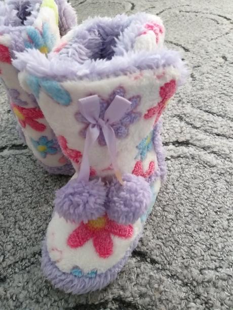 Papučky uk 8 1x obuté, 25