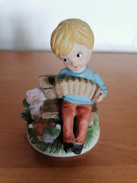 Chlapec s harmonikou, 