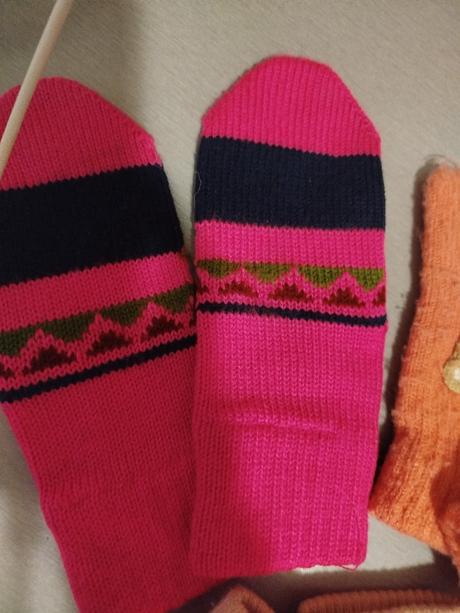 Darujem rukavice č.128 za postovné, 128