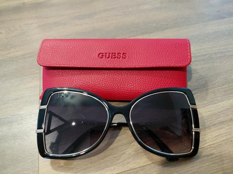 Extravagantne okuliare guess, guess
