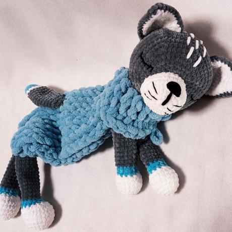 Háčkovaný pyžamožrút, 