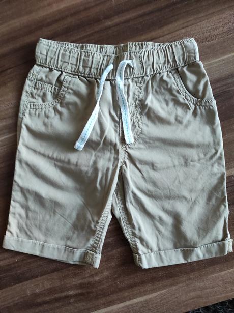 Šortky, f&f,104
