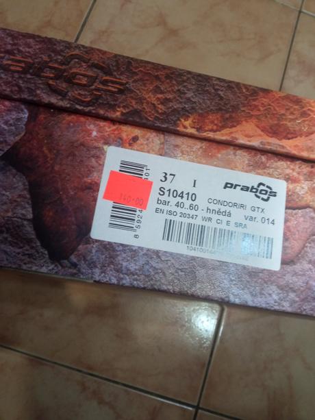 Turisticka obuv vibram, 37