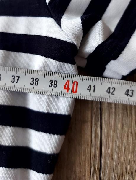 Pásikavé letné šaty, 36