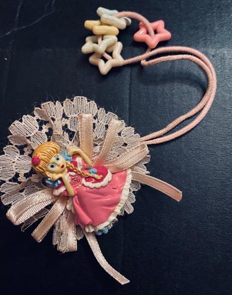 Stará vinta-ge gumička do vlasov,