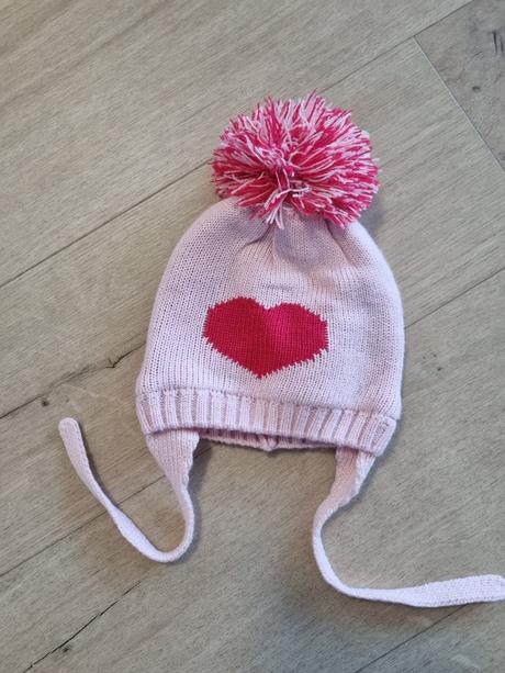 Nová, teplá čiapočka so srdiečkom, lupilu,62