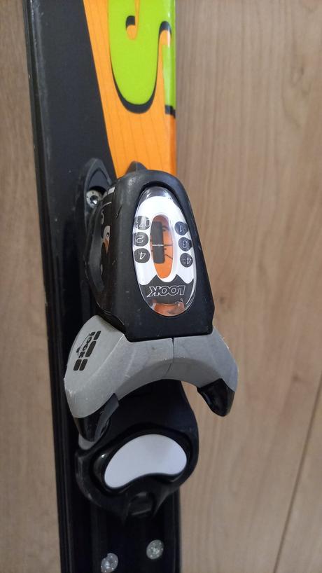 Lyže zn.rossignol + lyžiarky zn.tecno, rossignol,120-129 cm