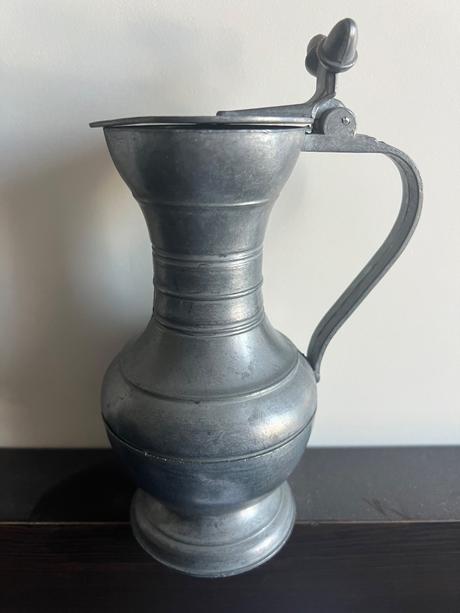Cinovy znaceny dzban nadoba konvica cca 17,5 cm vi, 
