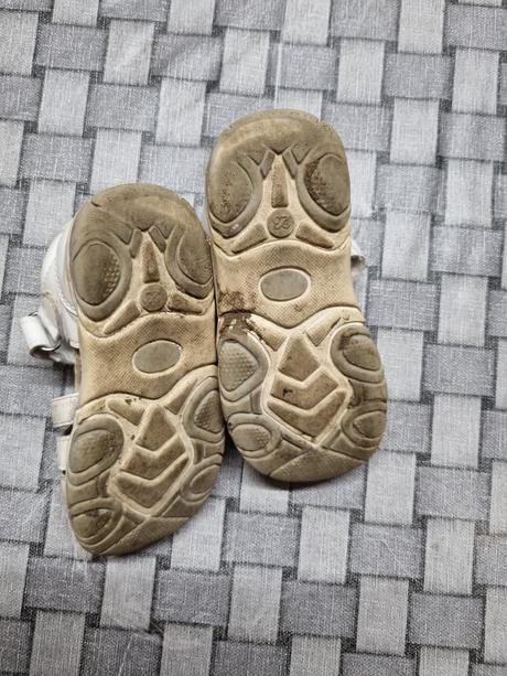 Dievčenské sandálky, 23