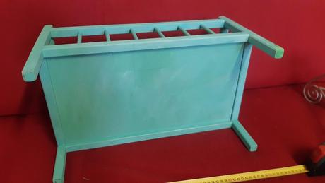 Predám drevenú postieľku pre bábiku, tyrkysova., šírka (cm): 30,dĺžka (cm): 30