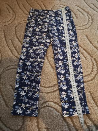 Kvietkované džegínsy, lupilu,110