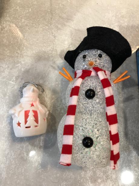 Svietiaci snehuliaci, 