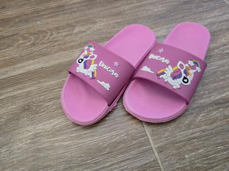 Šlapky unicorn č.32, 32