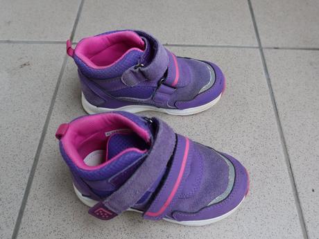 Predám detskú dievčenskú obuv vo veľkostiach 27,28, protetika,27