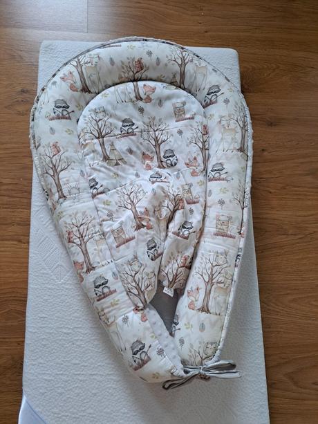 Hniezdo, šírka (cm): 60,dĺžka (cm): 90