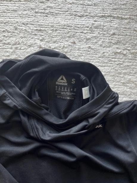 Reebok tricko na beh s kapucnou, reebok,s